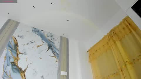 mialuxxi online show from 21, 3, 2026