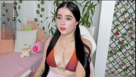 Snapshot of miamaiha chatting on 11, 1, 2025 mia 600am-1000am Colombia time online show from 11, 1, 2025