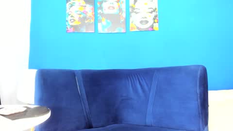 Mia  online show from 12, 9, 2025