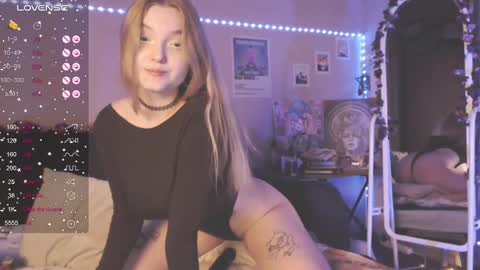 Snapshot of miamiameow chatting on 27, 2, 2025 Mia online show from 27, 2, 2025