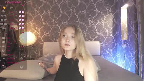 Snapshot of miamiameow chatting on 20, 10, 2025 Mia online show from 20, 10, 2025