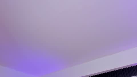 Snapshot of miamontoya chatting on 30, 6, 2026 Mia -5 7001400 Follow online show from 30, 6, 2026