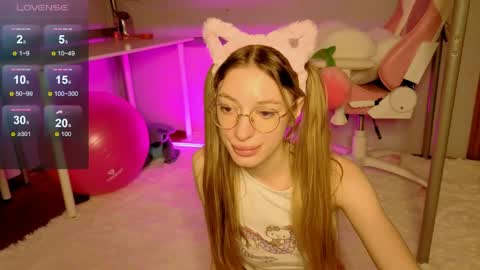 MiaMoon online show from 10, 6, 2026
