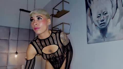 Mia Morgann online show from 17, 12, 2024