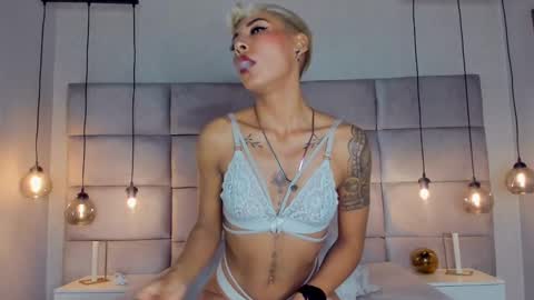 Mia Morgann online show from 20, 12, 2024