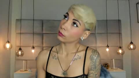 Mia Morgann online show from 26, 12, 2024