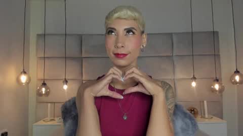 Mia Morgann online show from 27, 12, 2024