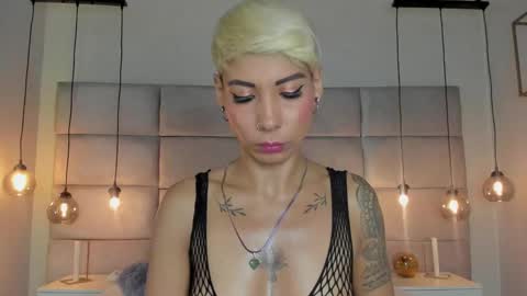 Mia Morgann online show from 4, 1, 2025