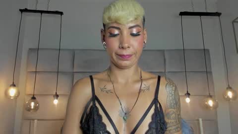 Mia Morgann online show from 24, 1, 2025