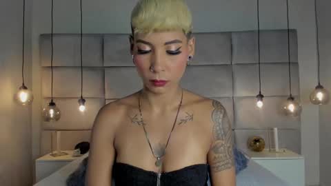 Mia Morgann online show from 26, 1, 2025