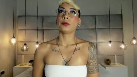 Mia Morgann online show from 29, 1, 2025