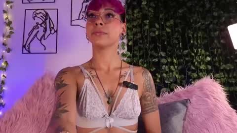 Snapshot of miamorgann chatting on 7, 10, 2025 Mia Morgann online show from 7, 10, 2025