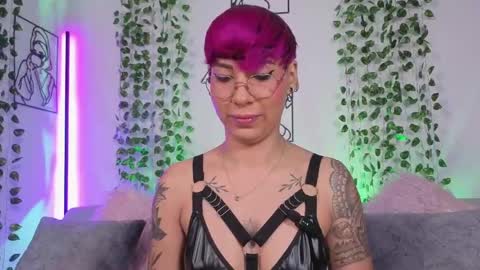 Mia Morgann online show from 18, 4, 2026