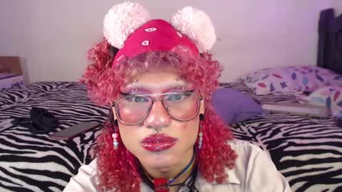 Snapshot of miancuntydoll chatting on 4, 1, 2025 MianCuntyDoll online show from 4, 1, 2025