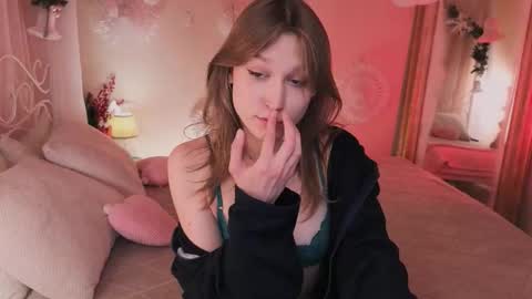 Mia online show from 7, 1, 2026