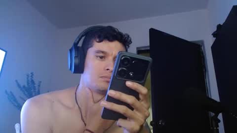 Snapshot of miaou_miaou chatting on 3, 12, 2024 miaou_miaou online show from 3, 12, 2024