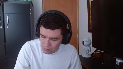 Snapshot of miaou_miaou chatting on 11, 2, 2025 miaou_miaou online show from 11, 2, 2025