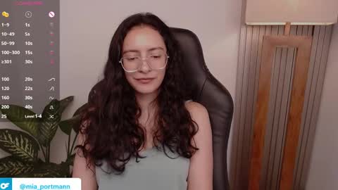 Snapshot of miaportman chatting on 2, 3, 2026 MIAPORTMANN online show from 2, 3, 2026