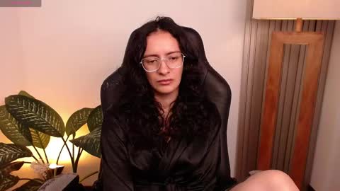 Snapshot of miaportman chatting on 17, 4, 2026 MIAPORTMANN online show from 17, 4, 2026
