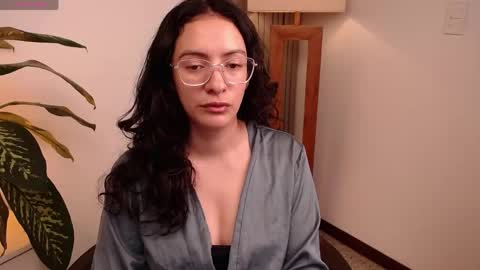 Snapshot of miaportman chatting on 25, 4, 2026 MIAPORTMANN online show from 25, 4, 2026