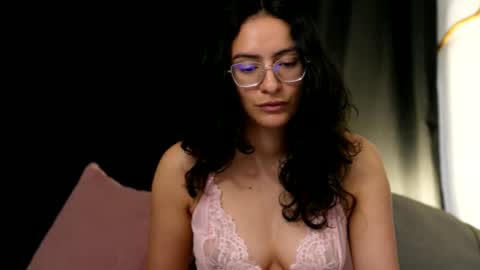 Snapshot of miaportman chatting on 1, 6, 2026 MIAPORTMANN online show from 1, 6, 2026