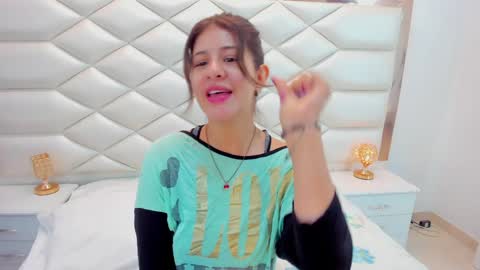 Sweetie Mia online show from 27, 1, 2025