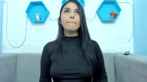 Snapshot of miaquevedo chatting on 29, 1, 2025 Mia Quevedo online show from 29, 1, 2025