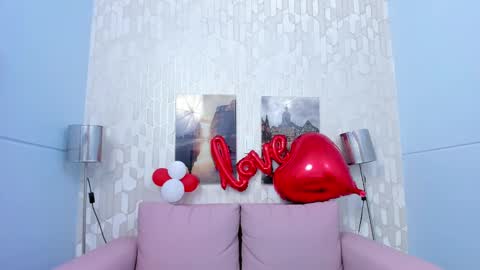 Snapshot of miaquevedo chatting on 4, 2, 2025 Mia Quevedo online show from 4, 2, 2025