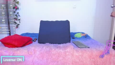 Snapshot of miarobertsmilf chatting on 27, 3, 2026 Mia Milf online show from 27, 3, 2026