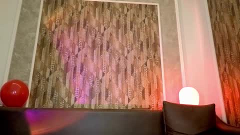 Mia online show from 19, 2, 2026