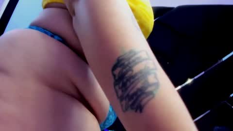 Snapshot of miarous69 chatting on 24, 4, 2026 MiaRouse online show from 24, 4, 2026