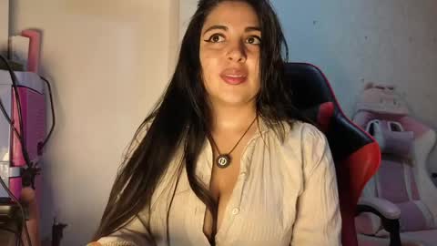 Snapshot of miasavagex18 chatting on 18, 5, 2026 MiaHancock online show from 18, 5, 2026