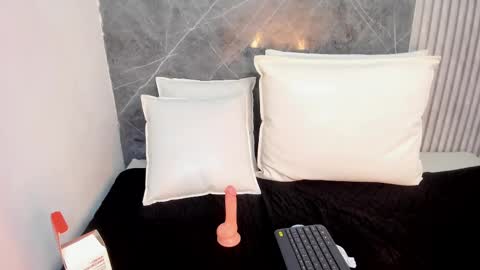 miascott5 online show from 2, 3, 2025