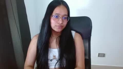 Snapshot of miasky2 chatting on 17, 9, 2025 miasky2 online show from 17, 9, 2025