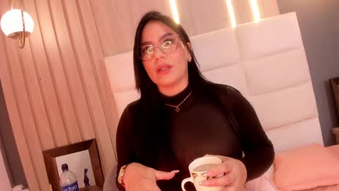Snapshot of miasphencer chatting on 21, 1, 2025 Mia online show from 21, 1, 2025