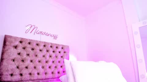Snapshot of miavenuss_1 chatting on 3, 3, 2025 Miavenuss 1 online show from 3, 3, 2025