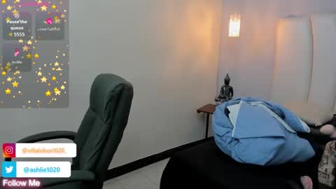 Snapshot of miavillalobos_ chatting on 26, 10, 2025 Mia Villalobos online show from 26, 10, 2025