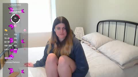 Snapshot of miawallace__ chatting on 19, 2, 2025 Mia  online show from 19, 2, 2025