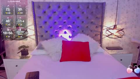 Mia winx  online show from 5, 3, 2025