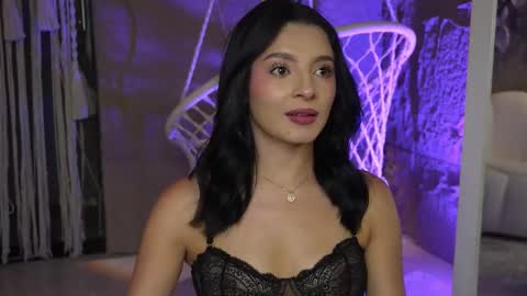 mia online show from 5, 10, 2025