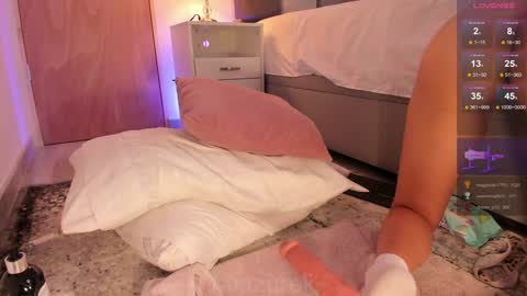 Snapshot of miazurek chatting on 8, 12, 2024 THE BEST LOVRS antonio flatlastifoundyoulautrebleudrpapaolu donnie lbsunkown1804 online show from 8, 12, 2024