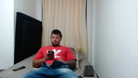 Snapshot of michael_daviss1 chatting on 7, 6, 2026 Michael Daviss online show from 7, 6, 2026
