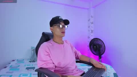 Snapshot of michael_jordan_xxx chatting on 21, 10, 2025 JORDAN online show from 21, 10, 2025