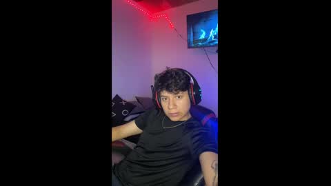 Snapshot of michael_kendall0 chatting on 30, 1, 2025 michael independent model  online show from 30, 1, 2025