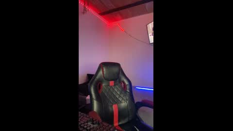 Snapshot of michael_kendall0 chatting on 23, 2, 2025 michael independent model  online show from 23, 2, 2025