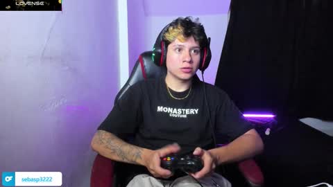 Snapshot of michael_kendall0 chatting on 11, 10, 2025 michael independent model  online show from 11, 10, 2025