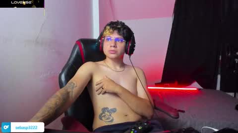 michael independent model  online show from 4, 11, 2025