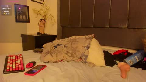 Snapshot of michael_lopez_1 chatting on 10, 9, 2025 michael_lopez_1 online show from 10, 9, 2025