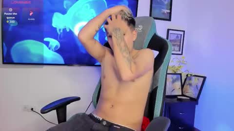 Snapshot of michael_lopez_1 chatting on 14, 9, 2025 michael_lopez_1 online show from 14, 9, 2025