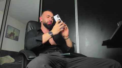 MichaelEvansx online show from 1, 11, 2025